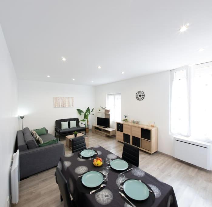 *Douceur Des Tropiques*Parisis Apartment Argenteuil Bagian luar foto